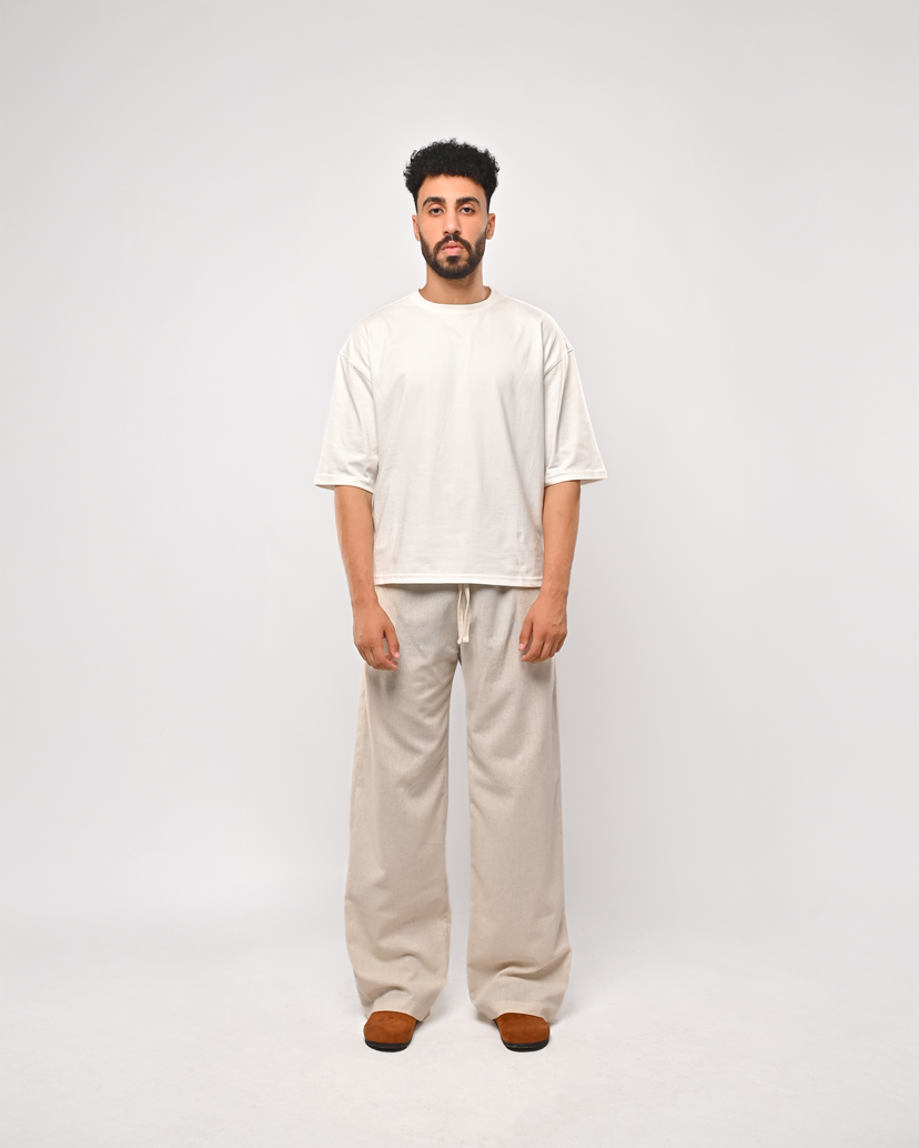 Basic white T-shirt box fit